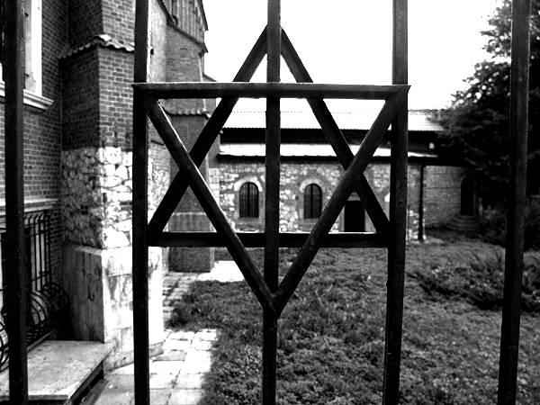 #15: Ist das Tragen eines Judensterns mit der Bezeichnung „Ungeimpft“&nbsp;antisemitisch?